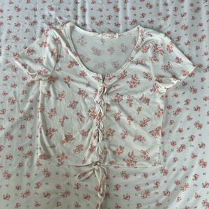 🌲Pink Rose White and Pink Crop Tie Front Tee🌲